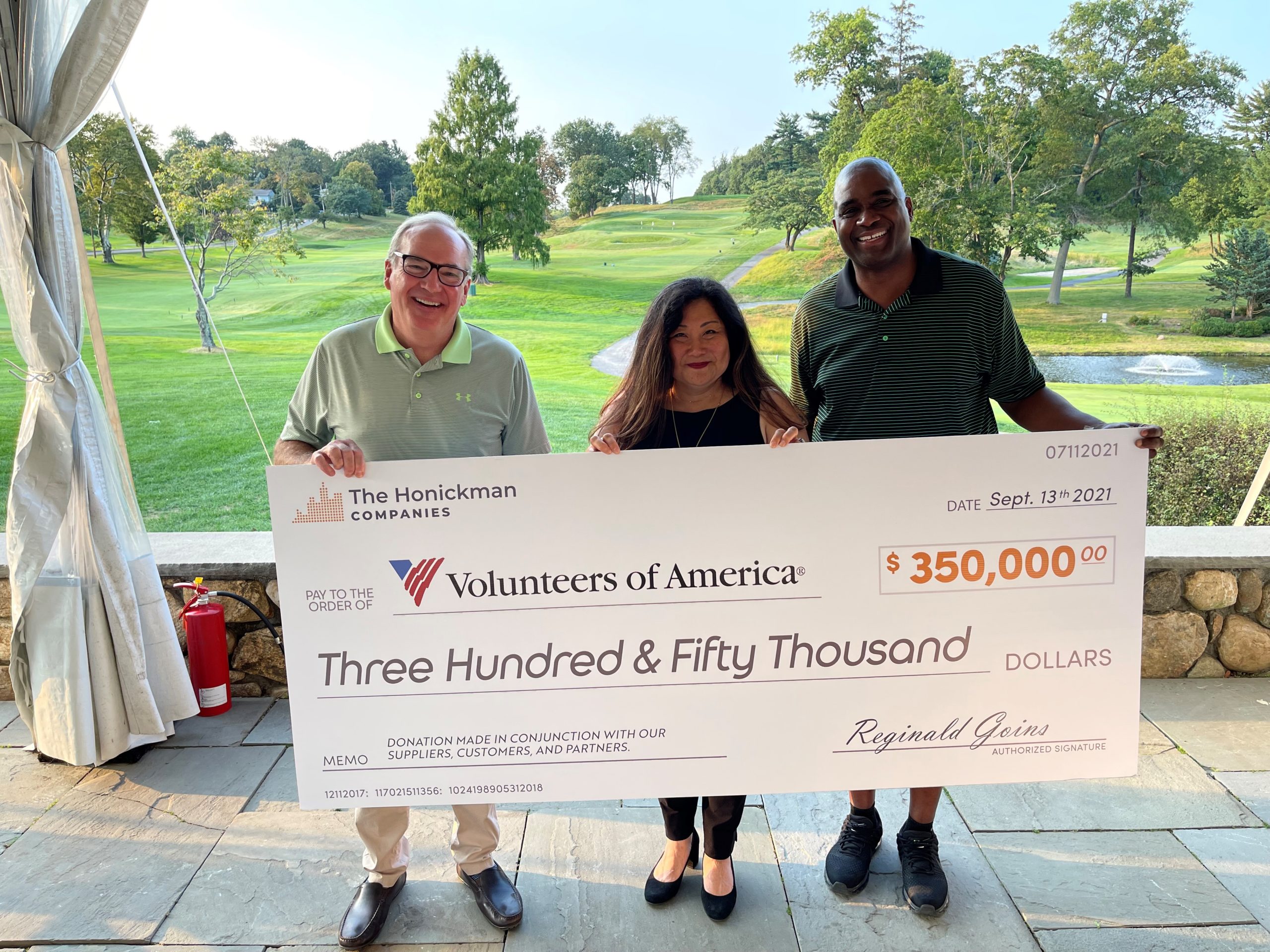 Gerrycunningham-myunglee-reginaldgoins-check-golfcourse-scaled-1